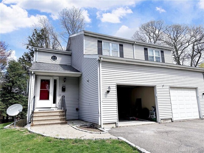 Building Photo - 203 Capewell Ave