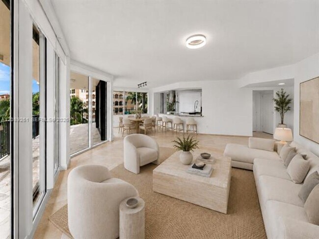 Building Photo - 13627 Deering Bay Dr