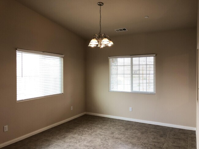 Building Photo - 6108 Arlitos St