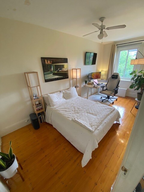 Foto del edificio - 1073 Beacon St