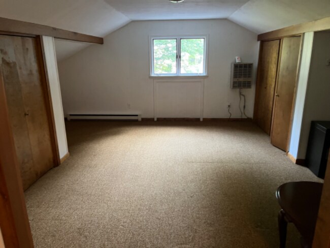 Foto del edificio - 230 Old Lane Rd