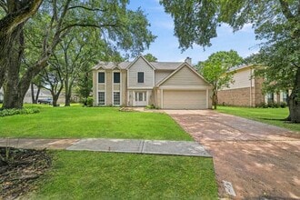 Building Photo - 8130 Sunny Ridge Dr