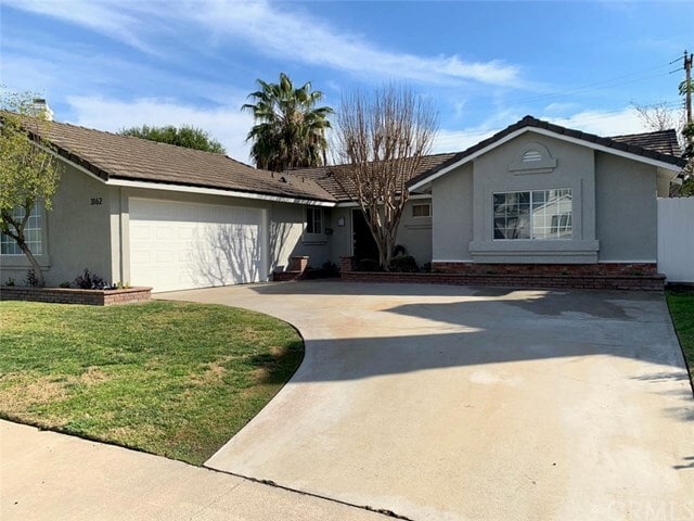 Primary Photo - 3162 Oak Knoll Dr