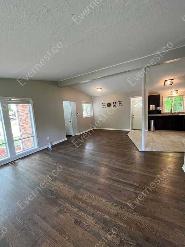 Foto del edificio - 23215 Berkley St