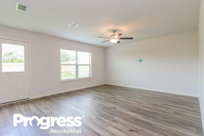 Building Photo - 120 Holster Hollow Rd