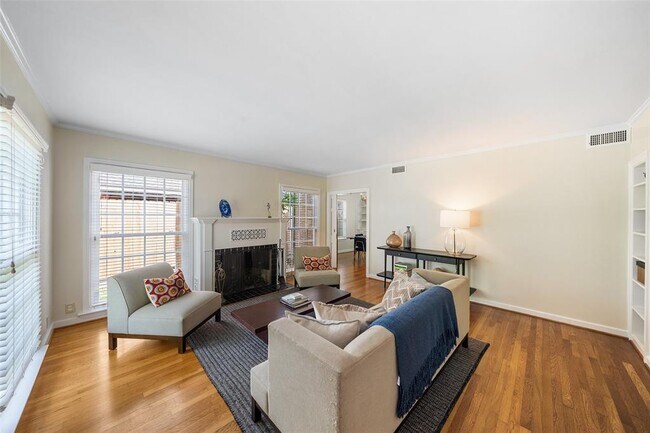 Foto del edificio - 6639 Fairfield St