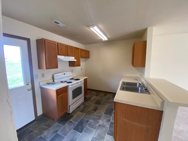 Building Photo - 1407 Avatar Ct