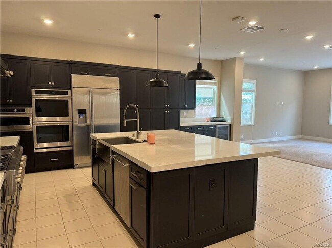 Building Photo - 70 Swift, Irvine, CA 92618 - 4 BR 4.5 BA S...