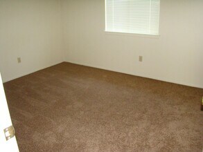 Building Photo - 15554 Bear Valley Rd
