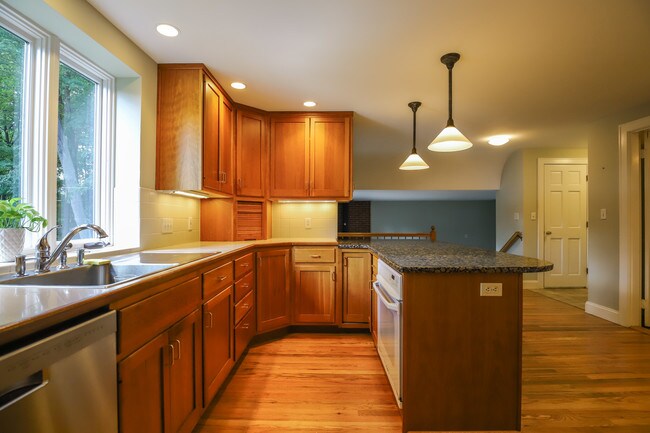 Foto del edificio - 192 Caleb St