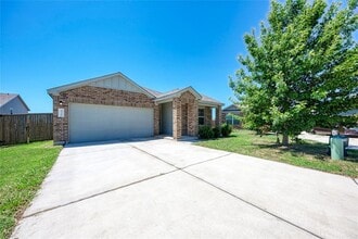 Building Photo - 520 Pandora Cv