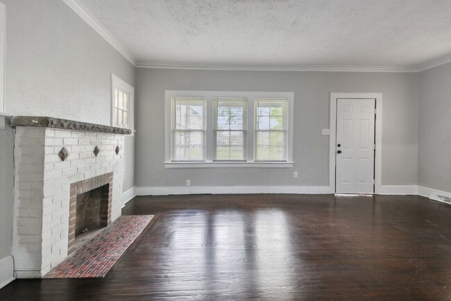 Foto del edificio - 3 Bedrooms Ready for Rent