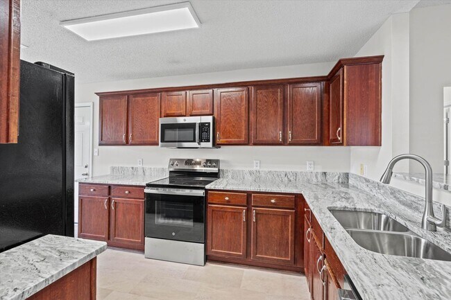 Foto del edificio - 2074 Spring Grove S