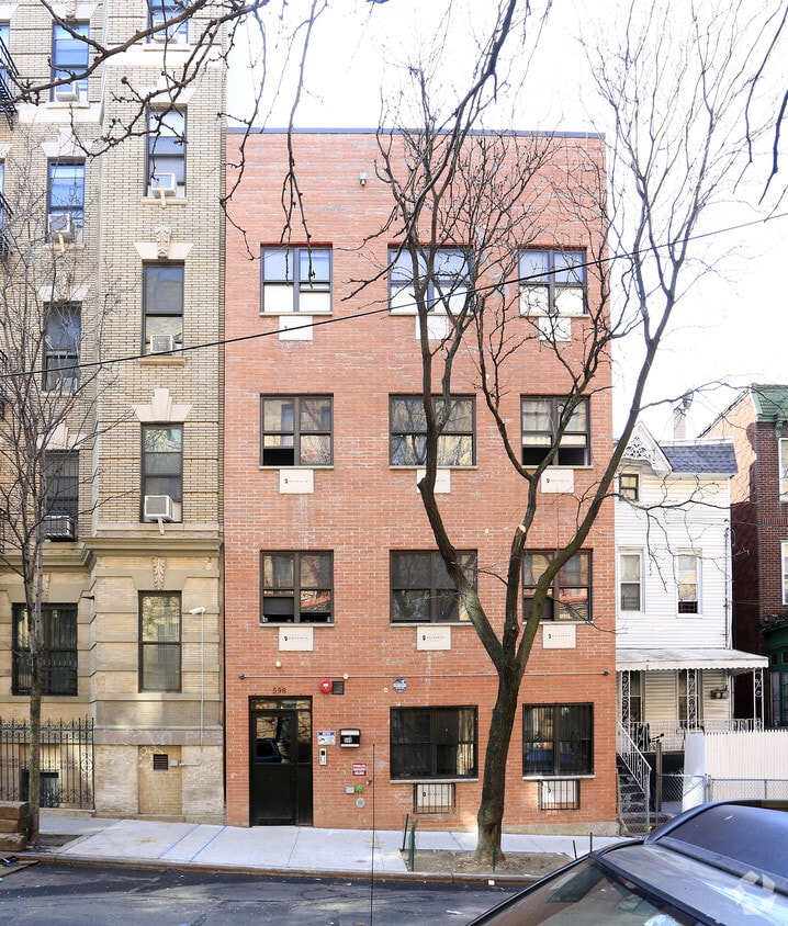 Primary Photo - 598 E 167th St