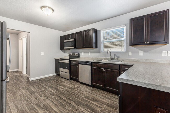 Building Photo - Beautiful home for rent in Hudsonville MI