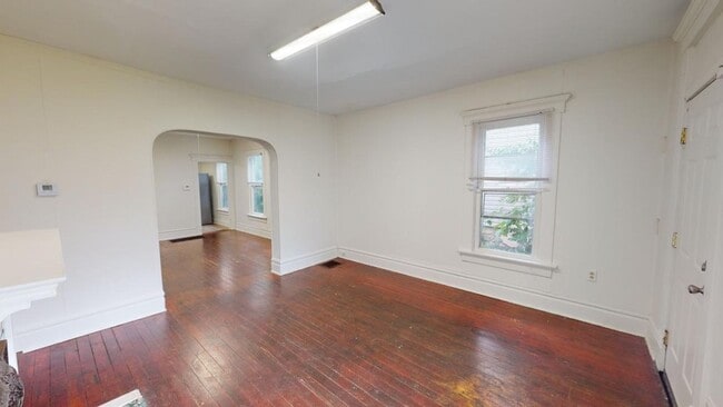 Foto del edificio - 46-48 West Blake Avenue