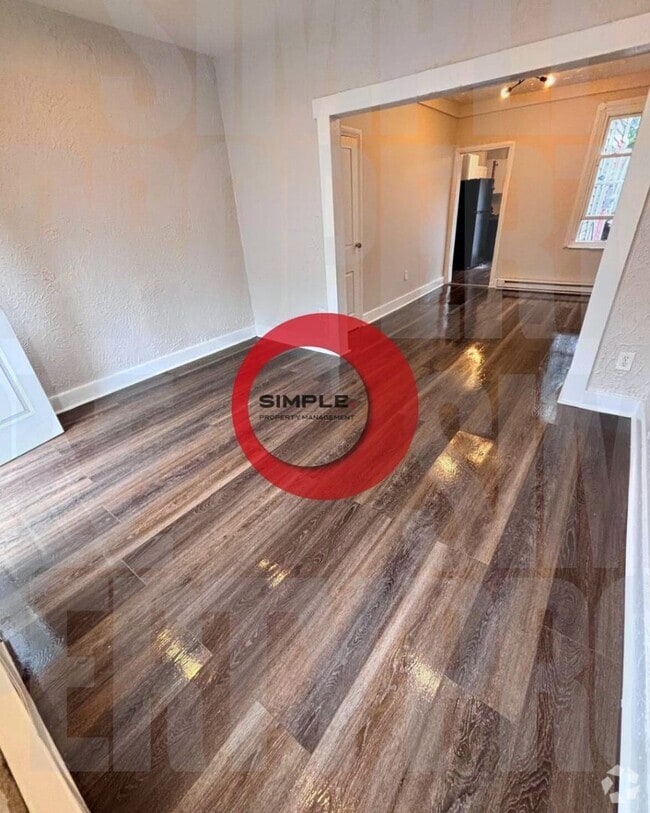 Building Photo - 137 Wunder St