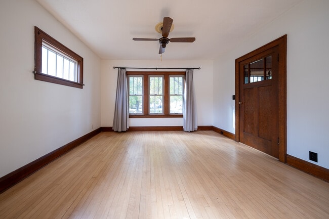 Foto del edificio - 4958 N Morgan Ave