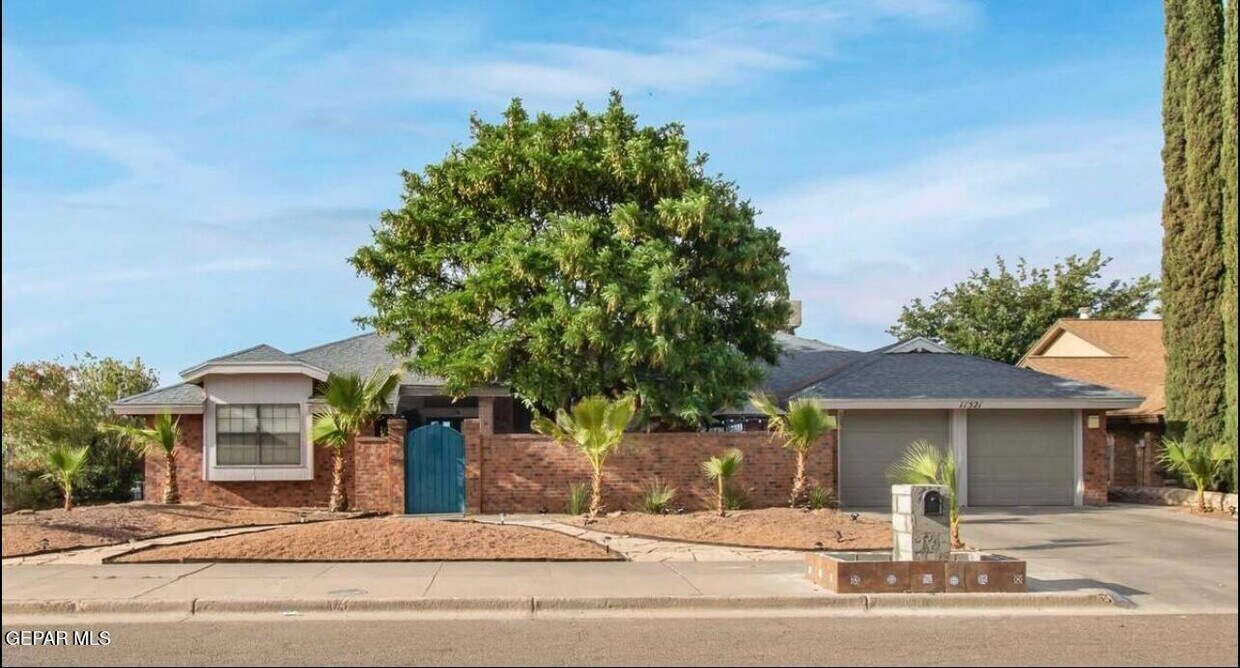 Foto principal - 11521 James Grant Dr