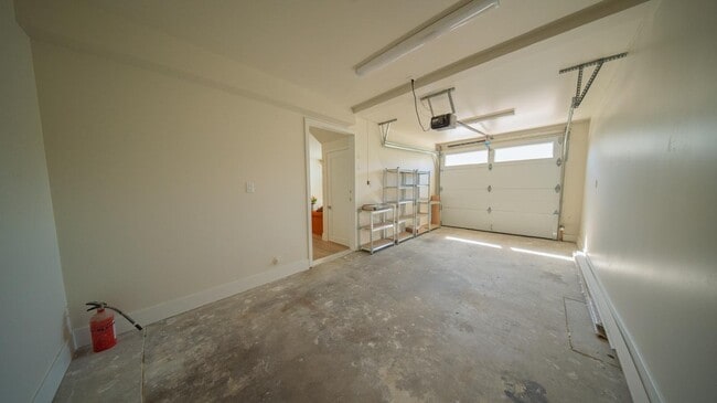 Photo - 1541 W 65th St House