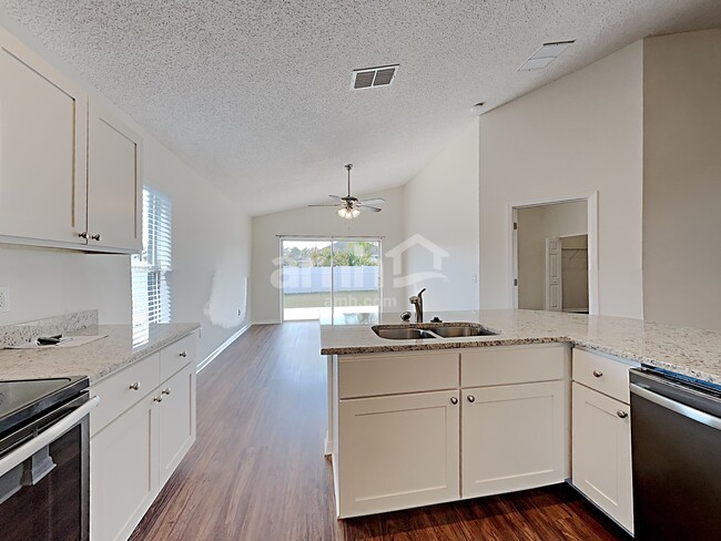Building Photo - 311 Hartwell Ln