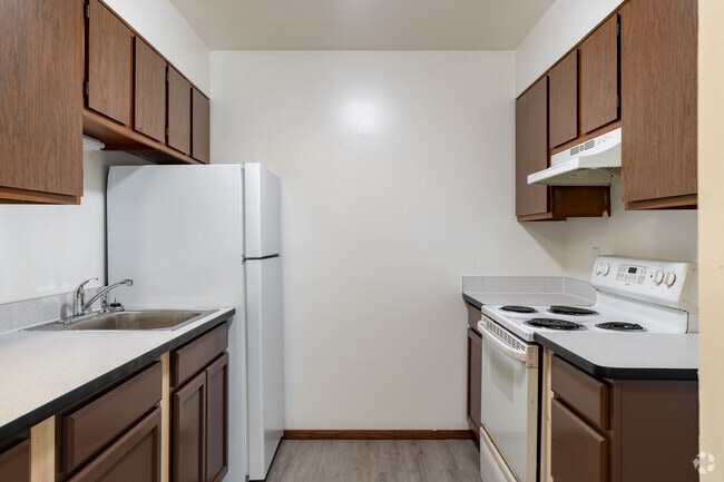 2BR, 1BA - 1,000SF - Kitchen - Niche Carrollton