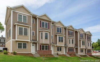 Building Photo - 35 Ringgold St