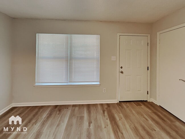 Building Photo - 4734 Bradford Dr