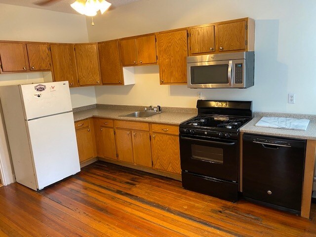 Foto del edificio - 746 E 3rd St