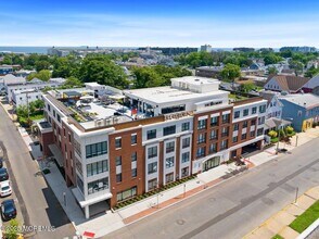 Building Photo - 27 3rd Ave