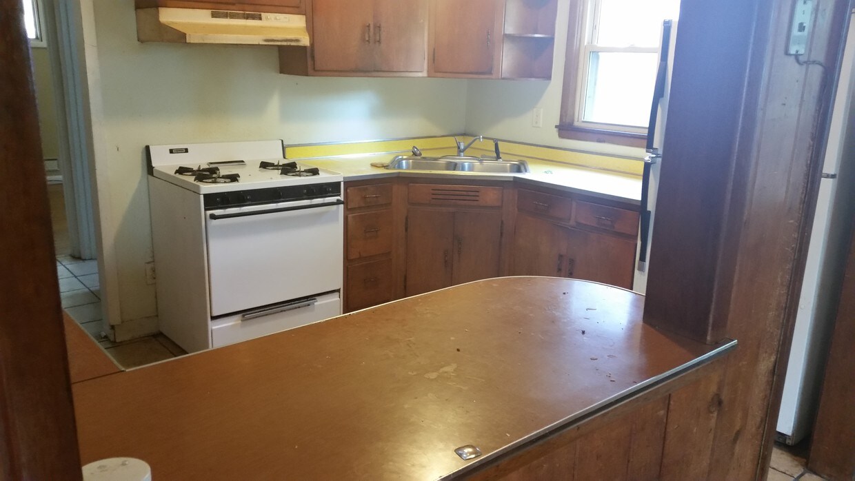 3216 Parkside Ave, Rockford, IL 61101 House Rental in Rockford, IL