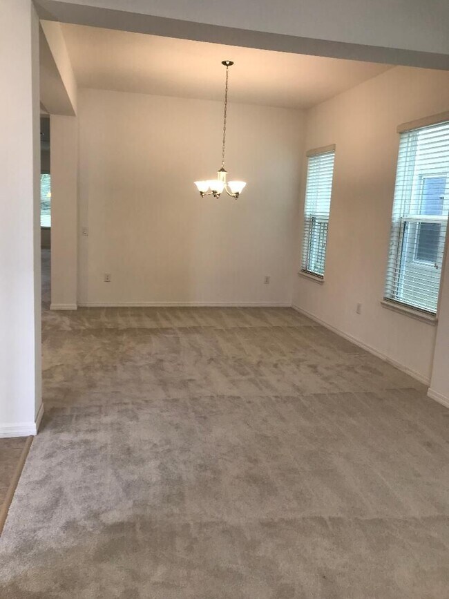 Building Photo - 12886 Westside Vlg Lp