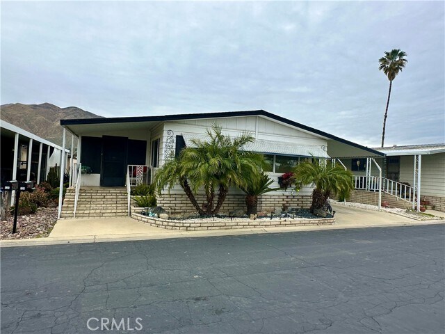 Foto principal - 2230 Lake Park Dr