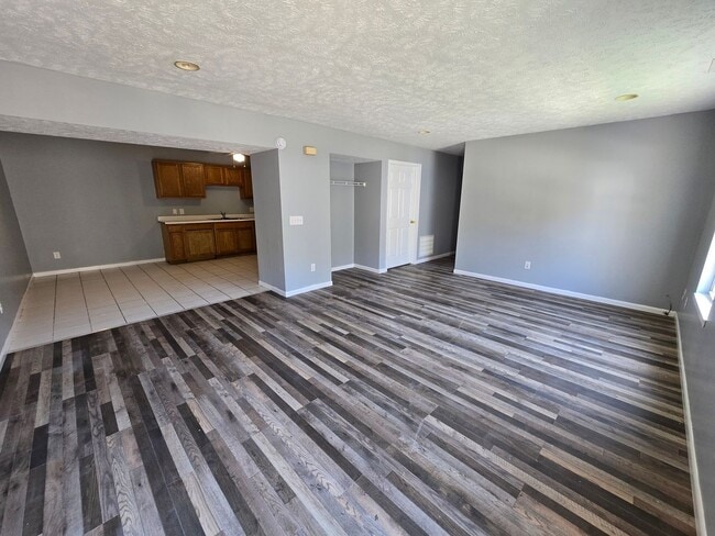 Building Photo - 4489 Ammon Ave
