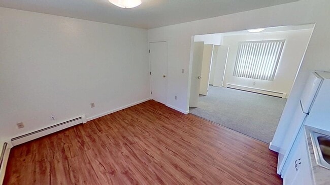 Building Photo - West Main Flats