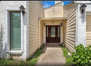 Building Photo - 13014 Skymeadow Dr