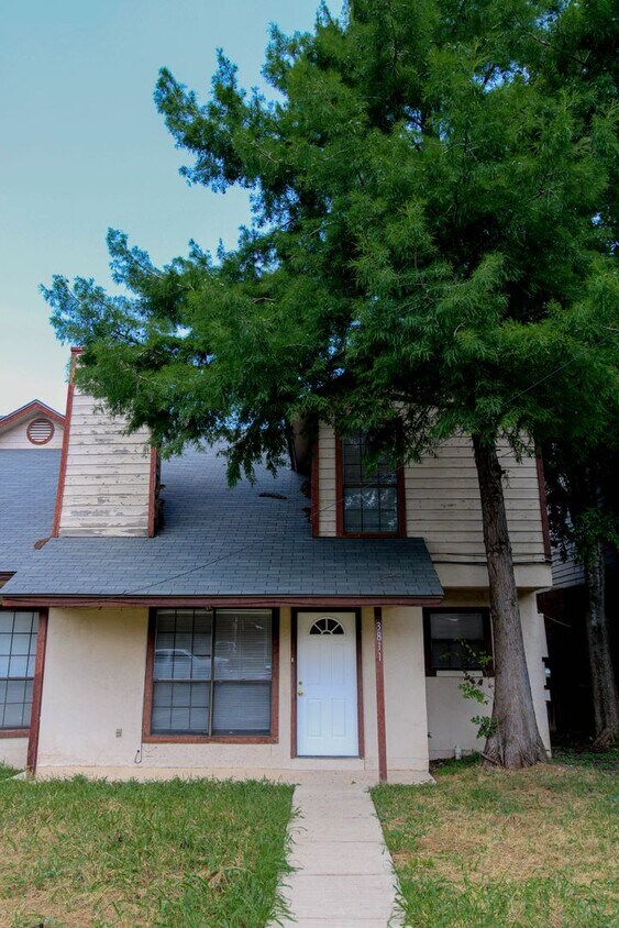 Foto principal - 3811 Bremen Ave