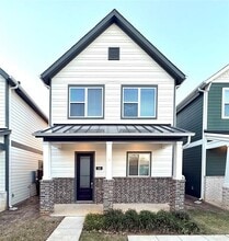 Building Photo - 1830 NE Green Oaks Blvd