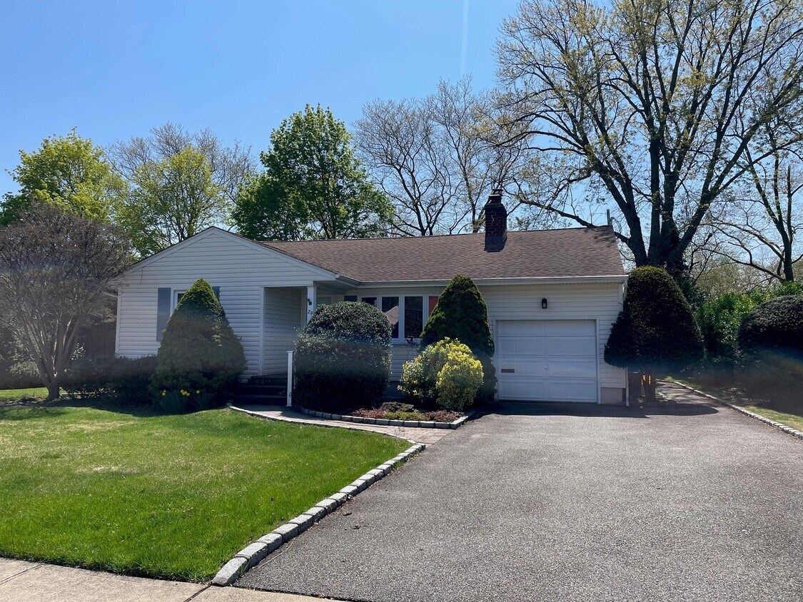 Foto principal - 20 Gainsboro Ln