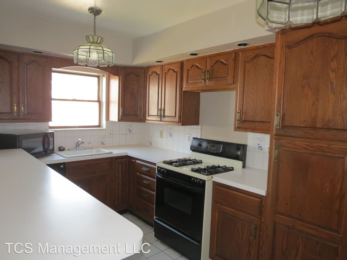 Primary Photo - 1449 Elbridge St