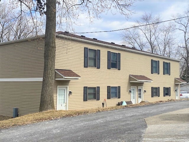 Primary Photo - 306 Heustis St