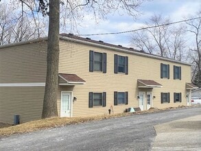 Building Photo - 306 Heustis St