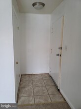 Building Photo - 625 Chesapeake St SE