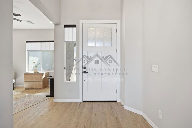 Foto del edificio - 13668 W Hackamore Dr