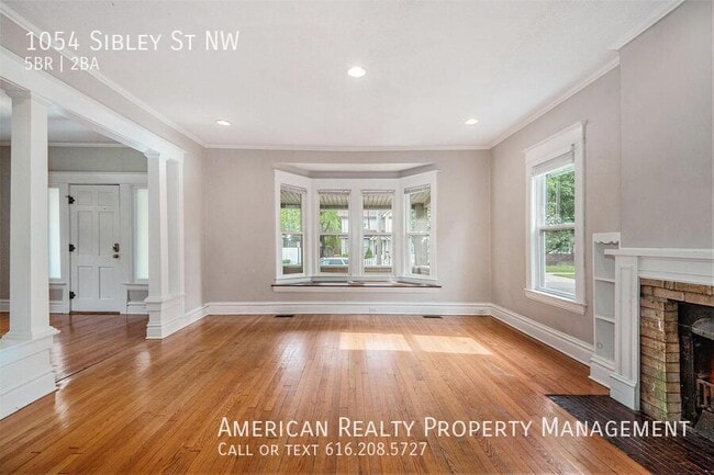 Foto del edificio - 1054 Sibley St NW