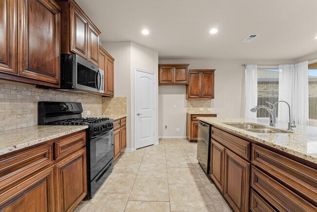 Foto del edificio - 6621 Hall of Fame Blvd