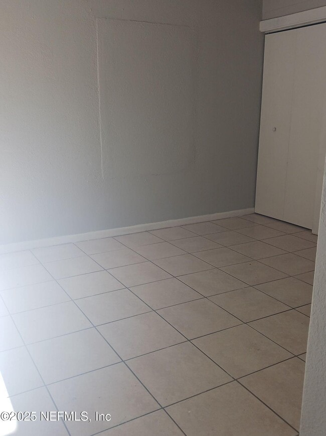 Foto del edificio - 5718 Hollyhock Rd