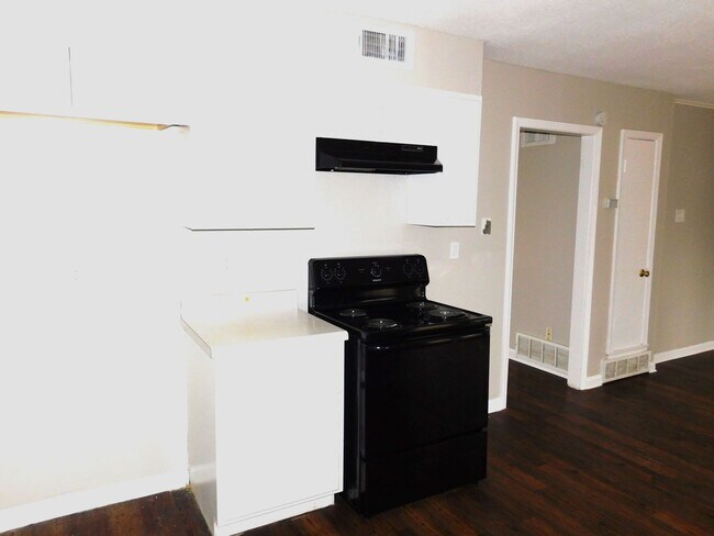 Foto del edificio - *****JUST REDUCED*****2985 Valleybrook, Ho...
