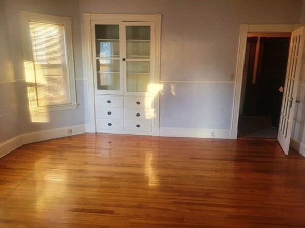 Building Photo - 406 Stevens St