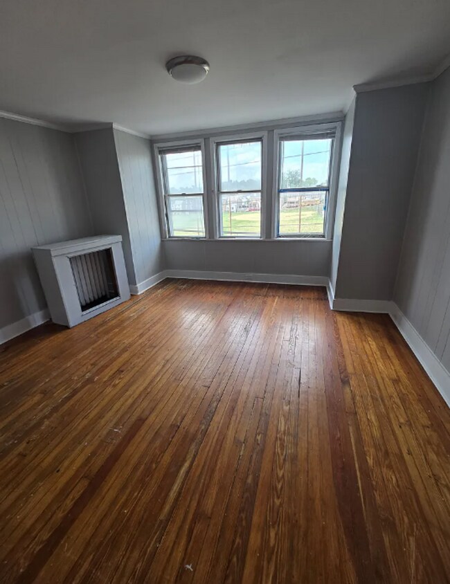 Foto del edificio - Charming 3-Bedroom, 1-Bathroom Home